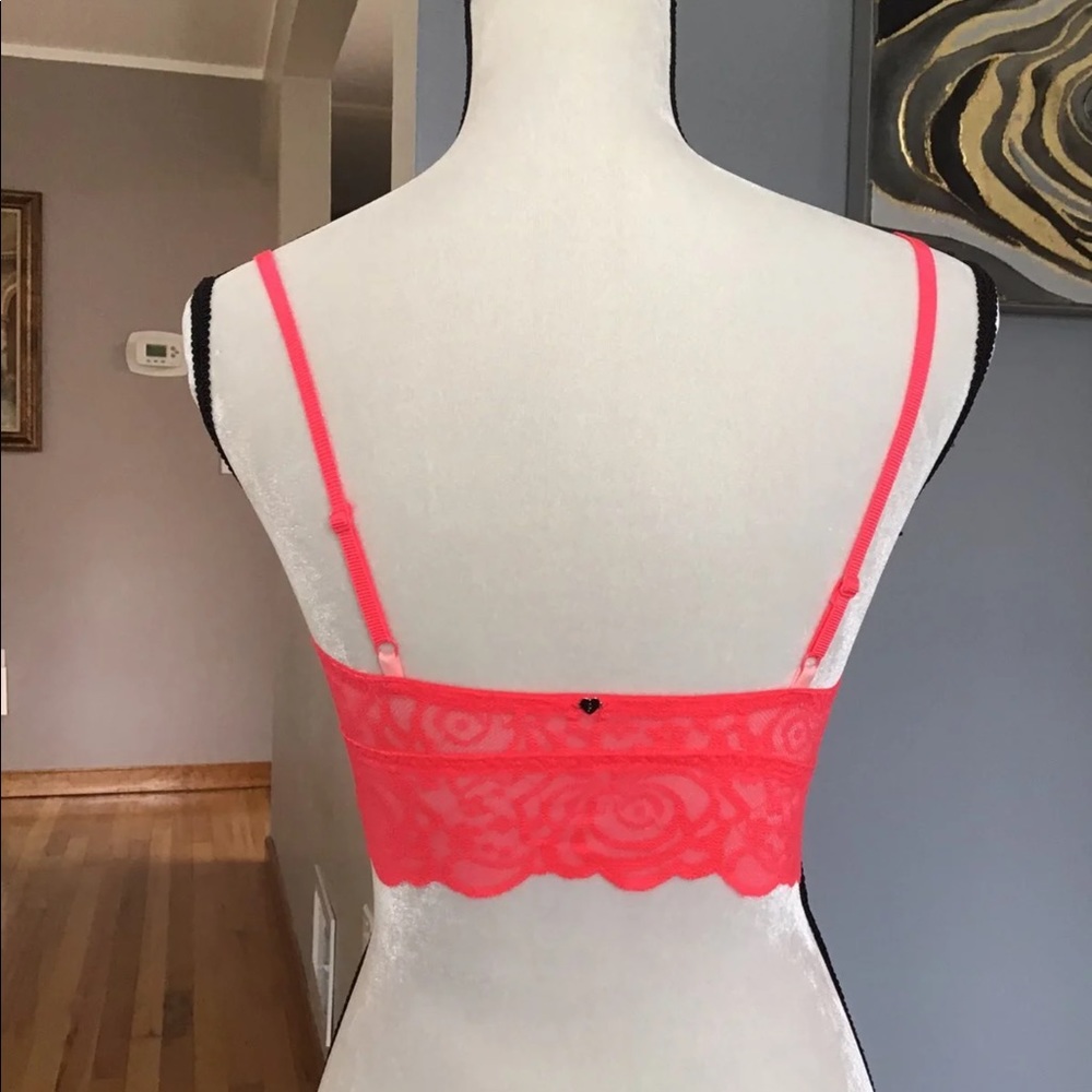 New PINK Bralette size S - Picture 2 of 3